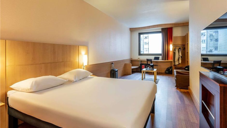 Ibis Bilbao Centro Room