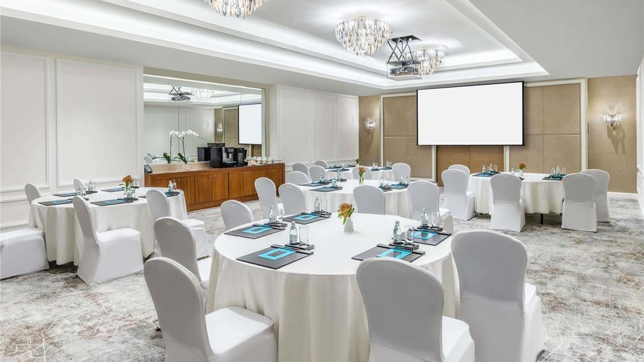Sofitel Dubai Jumeirah Beach Meeting