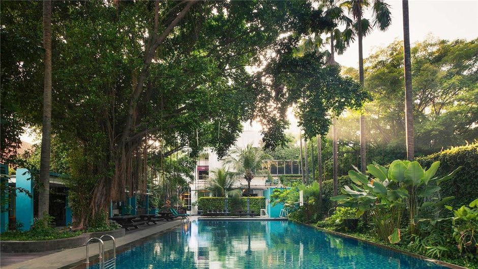 Mercure Surabaya Pool