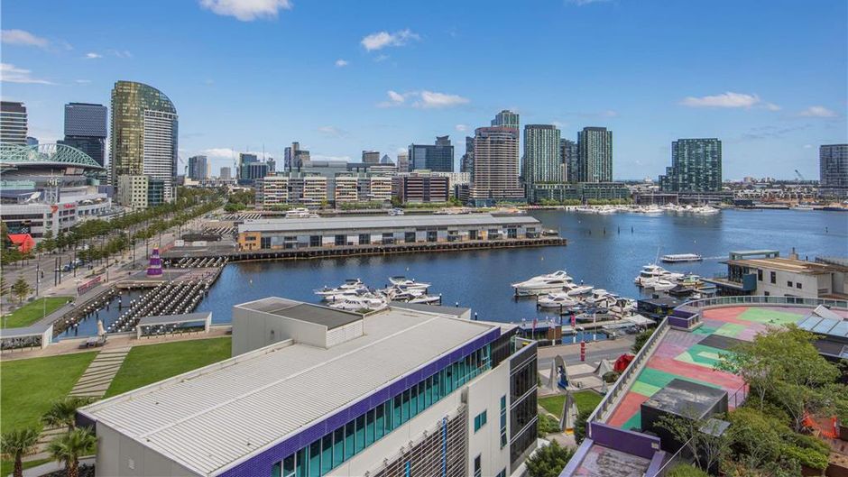 The Sebel Residences Melbourne Docklands Room
