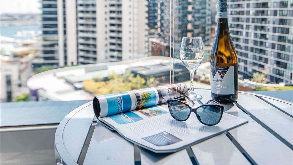 The Sebel Residences Melbourne Docklands Room