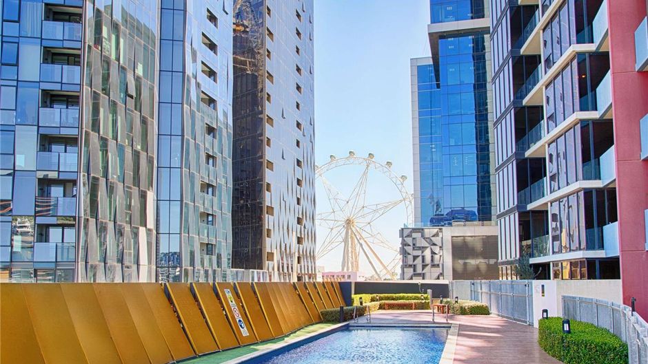 The Sebel Residences Melbourne Docklands Pool