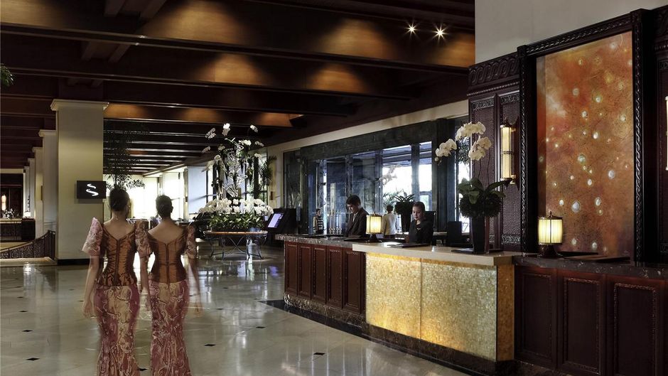 Sofitel Philippine Plaza Manila Exterior