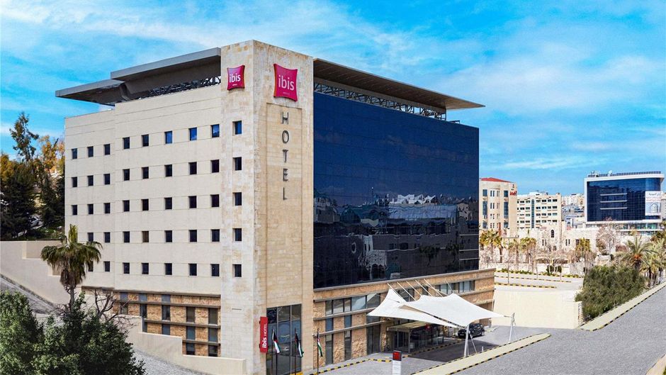 Hotel Ibis Amman Exterior