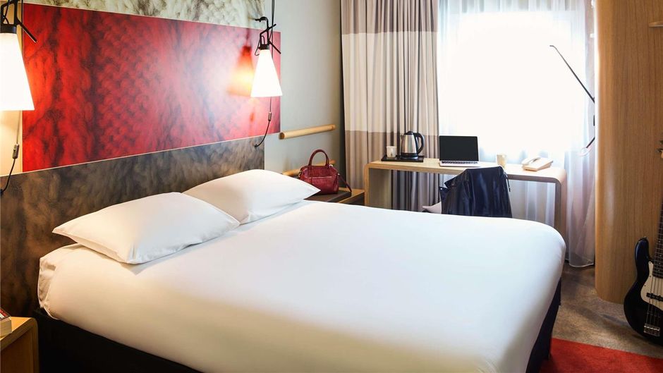 Ibis Birmingham Airport Hotel Room