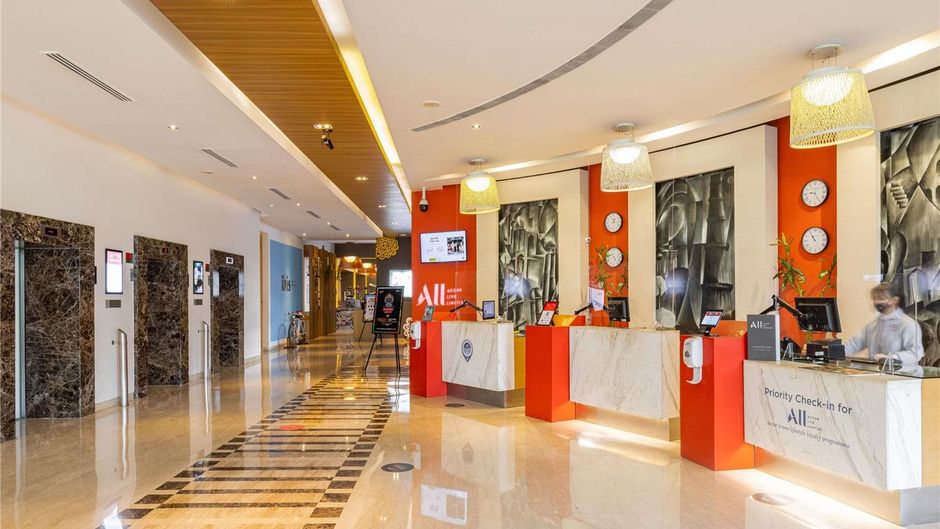 Ibis Gurgaon Exterior