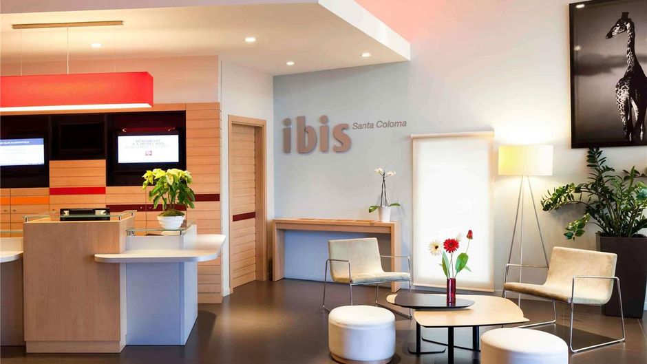 Ibis Barcelona Santa Coloma Exterior