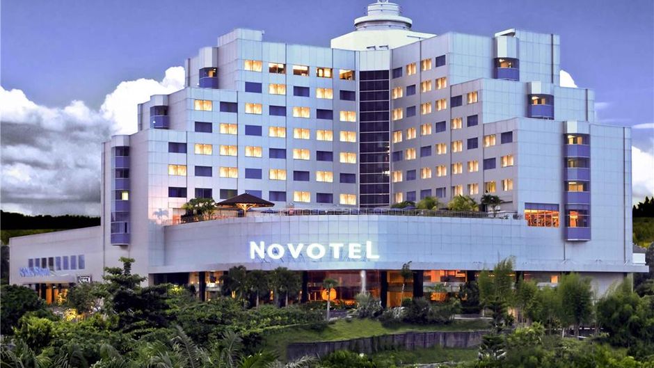 Novotel Balikpapan Exterior