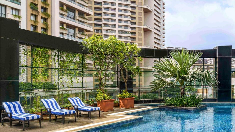 Sofitel Mumbai BKC Pool