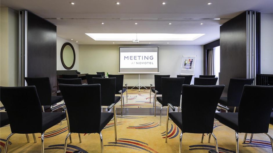 Novotel Deira Creekside Dubai Meeting