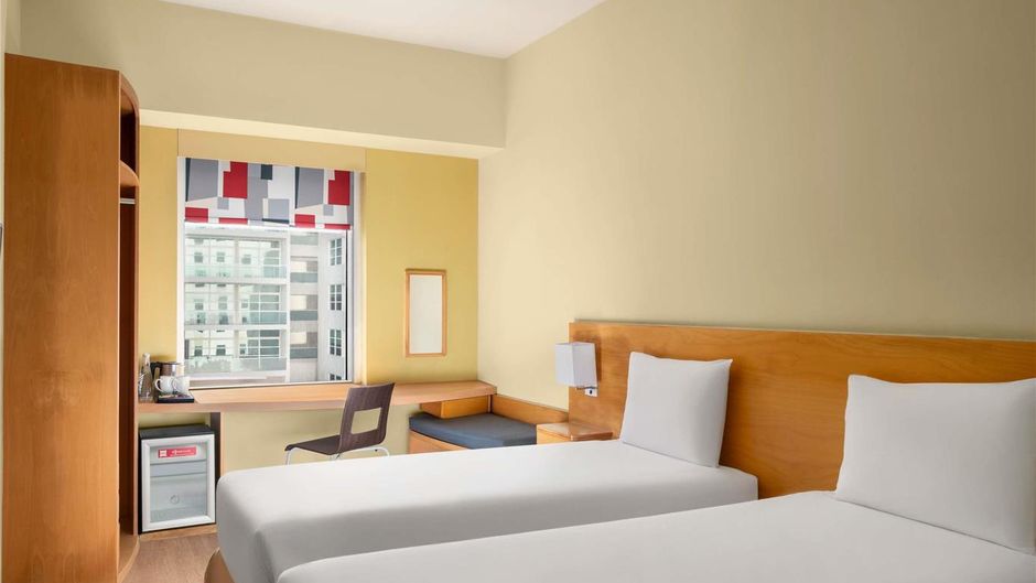 Ibis Mall Avenue Dubai Room