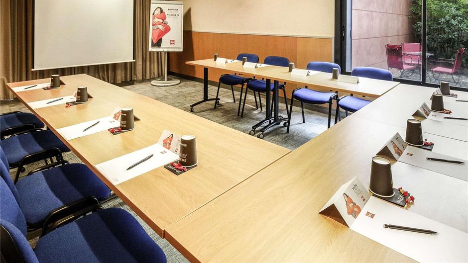 Ibis Cannes Mandelieu Meeting