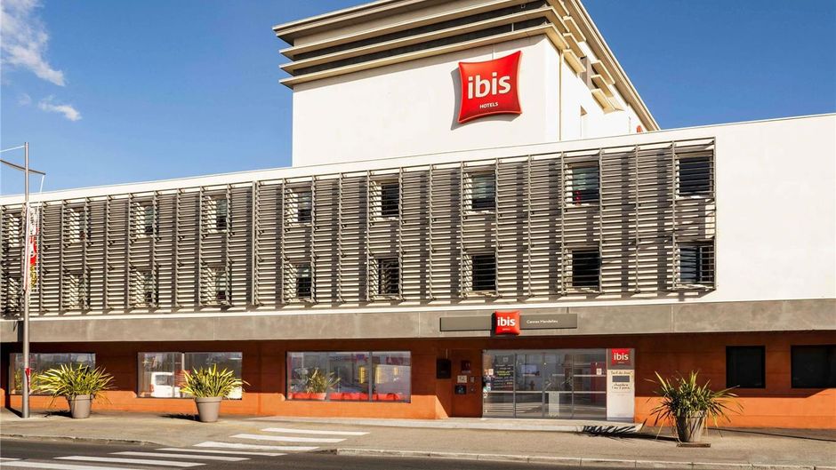 Ibis Cannes Mandelieu Exterior