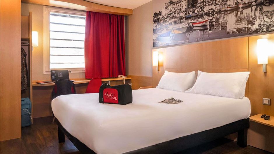 Ibis Cannes Mandelieu Exterior