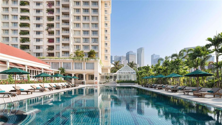 Sofitel Phnom Penh Phokeethra Pool