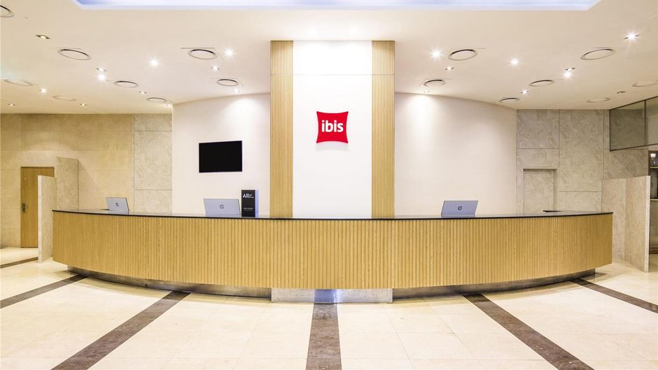 Hotel Ibis Ambassador Suwon Exterior