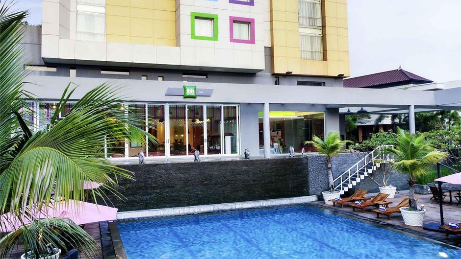 Hotel Ibis Solo Pool