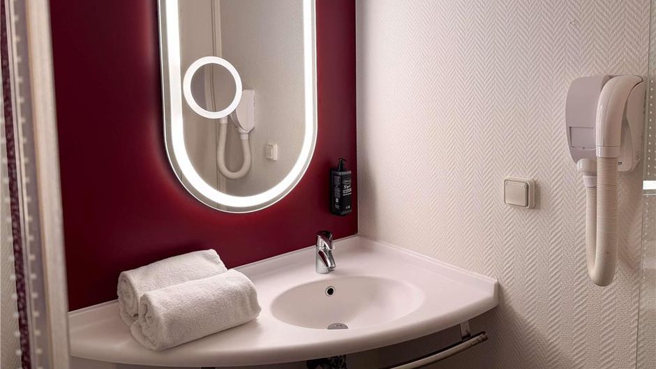 Hotel Ibis Martigues Room