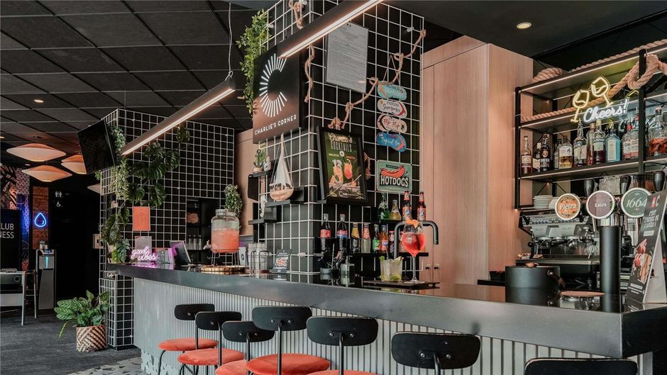 Hotel Ibis Martigues Exterior