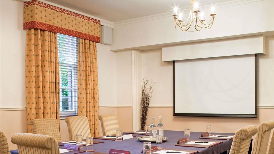 Mercure White Hart Salisbury Meeting