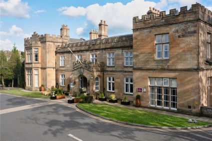 Mercure Dunkenhalgh Hotel and Spa
