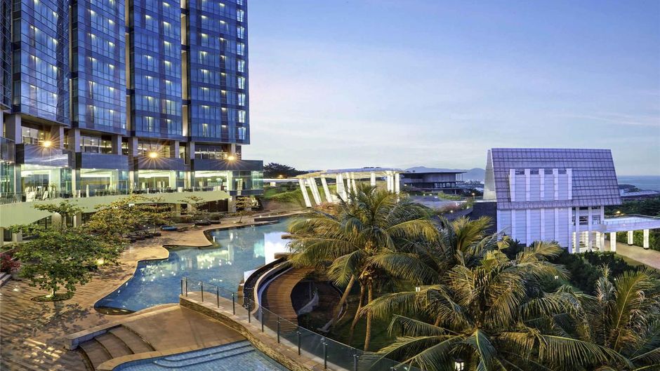 Novotel Lampung Hotel Pool
