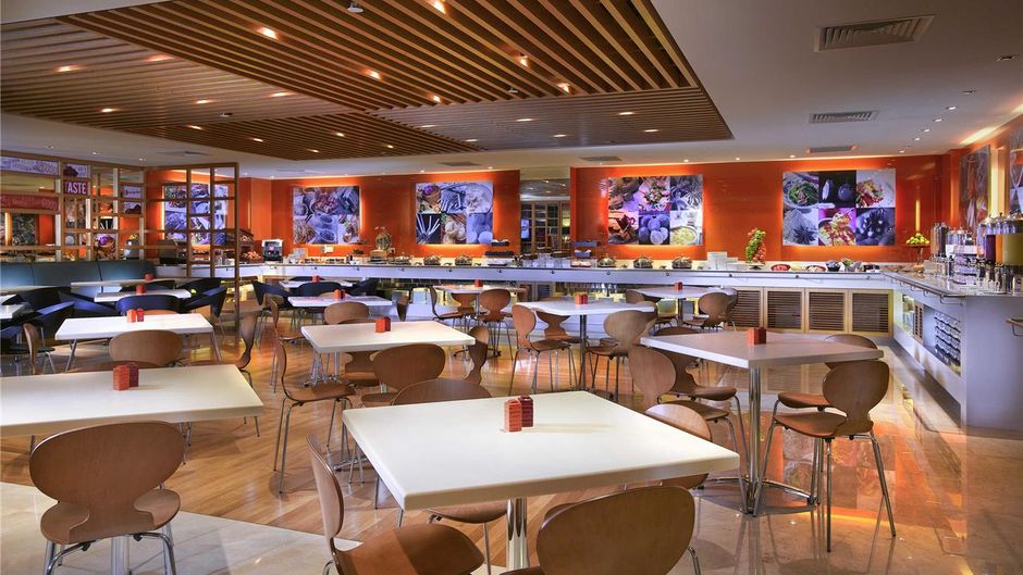 Ibis Singapore on Bencoolen Restaurant