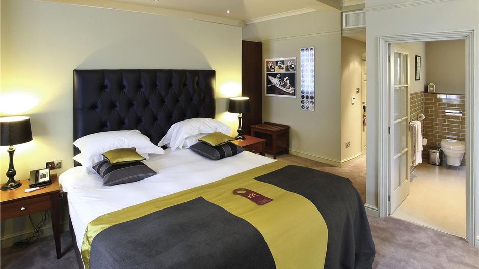 Mercure Eastgate Townhouse Room