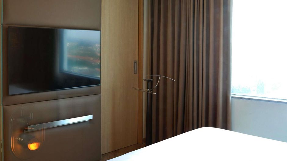 Mercure Jakarta Simatupang Suite
