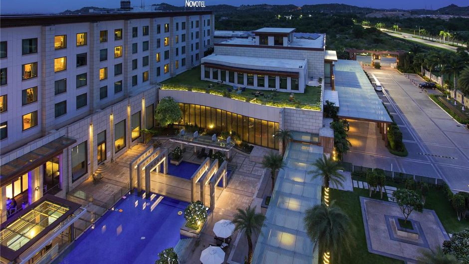 Novotel Hyderabad Airport Pool