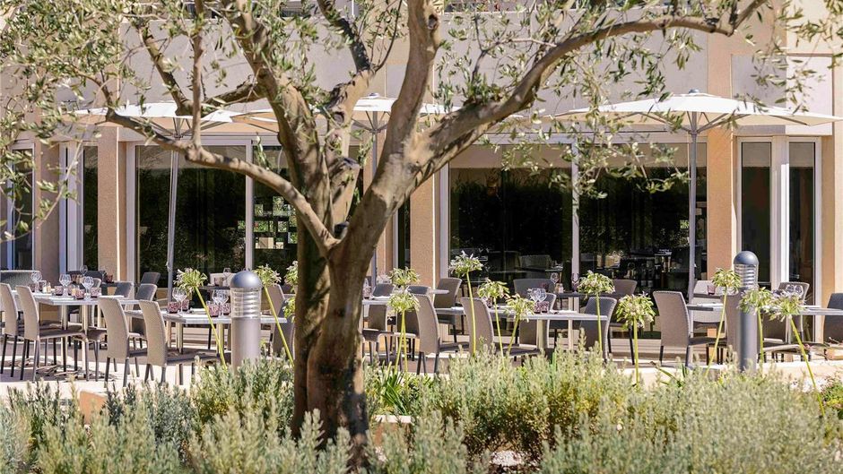 Mercure Thalassa Port Frejus Exterior