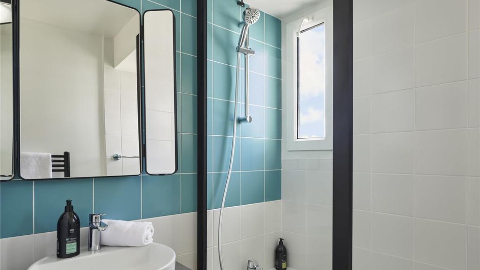 Adagio Porte de Versailles Hotel Room