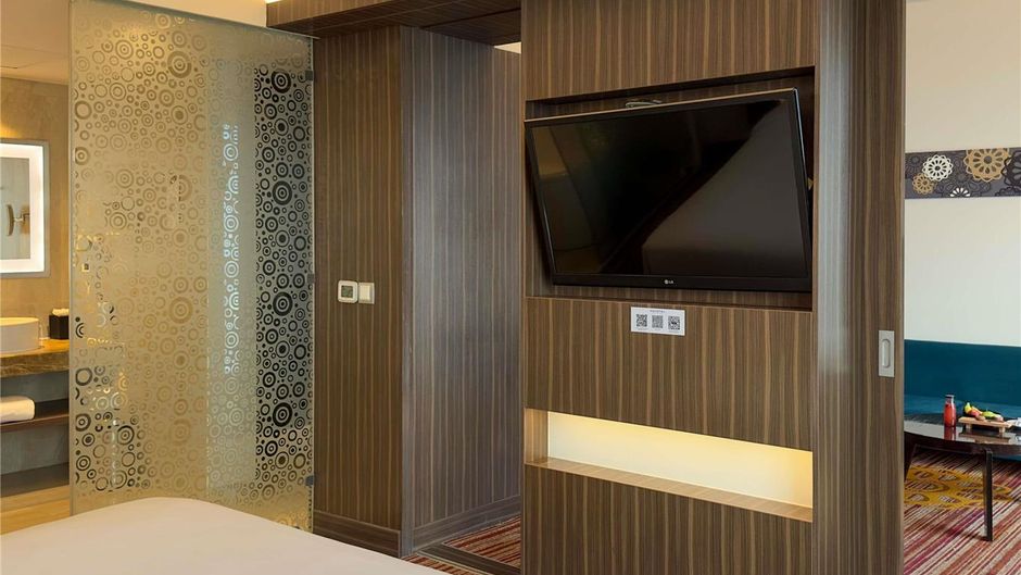 Novotel Pune Nagar Road Room
