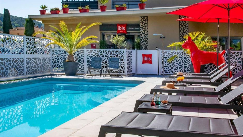 Hotel Ibis Cannes Mouans Sartoux Exterior