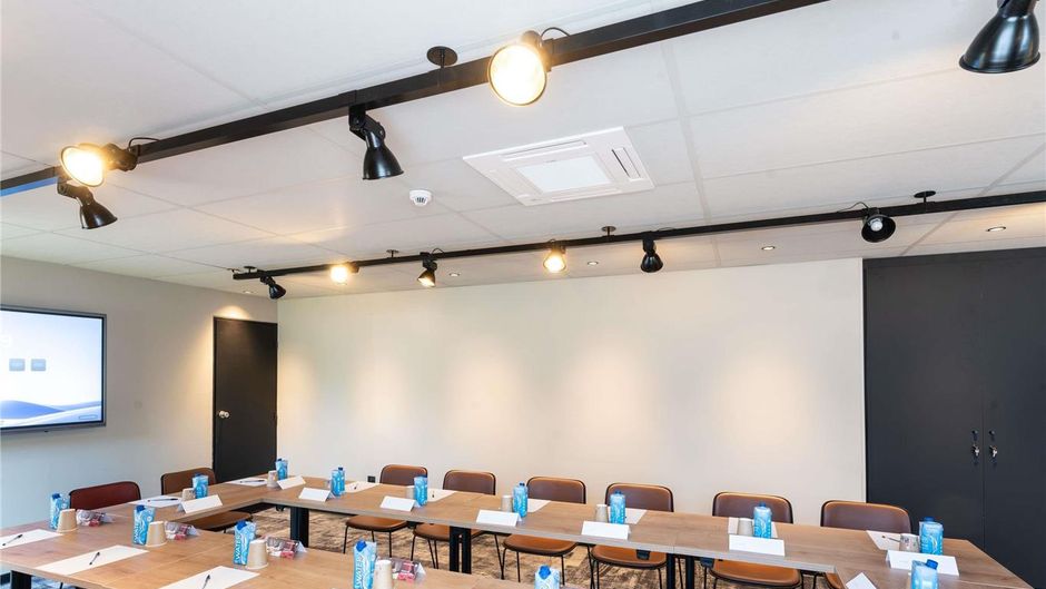Ibis Orleans Chapelle St Mesmin Meeting