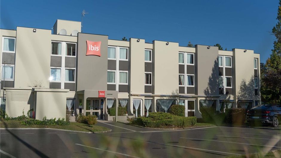 Ibis Orleans Chapelle St Mesmin Exterior
