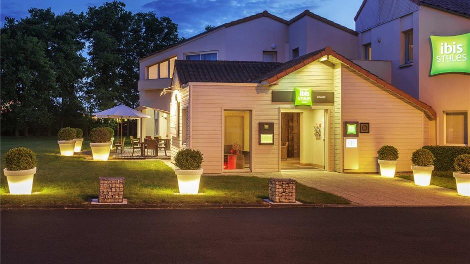 Ibis Styles Cholet Exterior