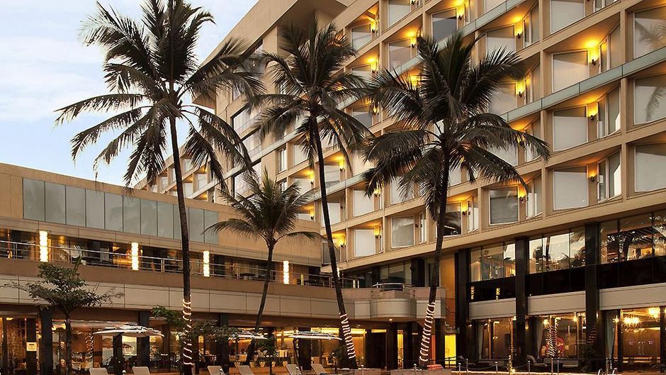Novotel Mumbai Juhu Beach Pool