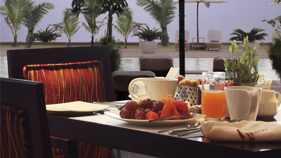 Novotel Mumbai Juhu Beach Restaurant