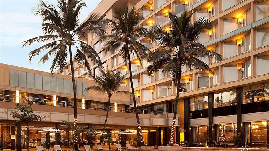 Novotel Mumbai Juhu Beach Pool