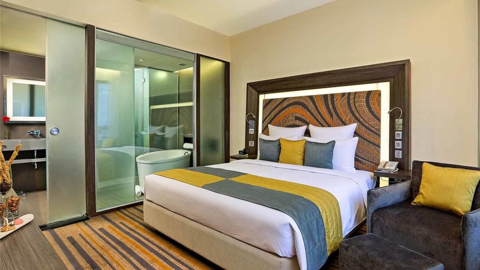 Novotel Kolkata Hotel & Residences Exterior