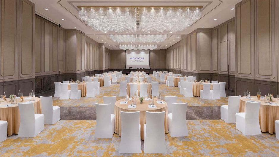 Novotel Kolkata Hotel & Residences Meeting
