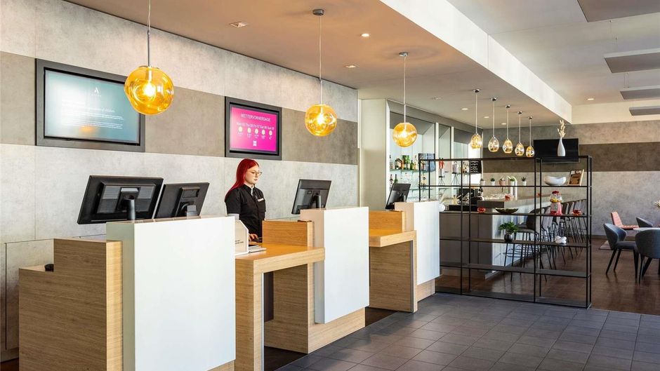 Hotel Ibis Karlsruhe City Exterior
