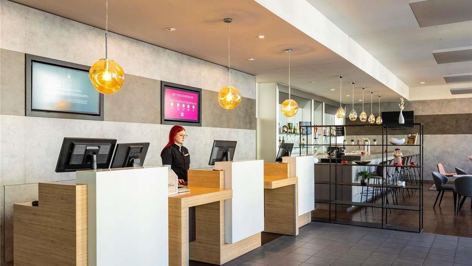Hotel Ibis Karlsruhe City Exterior