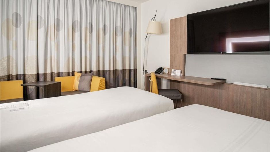 Novotel London Brentford Room
