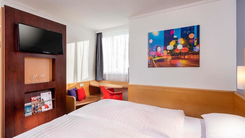 Ibis Kassel Melsungen Room