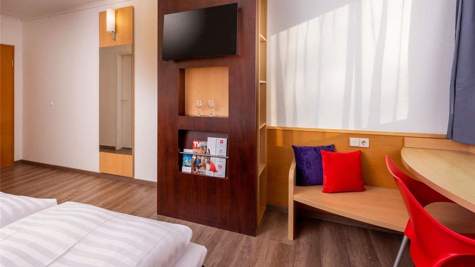 Ibis Kassel Melsungen Room