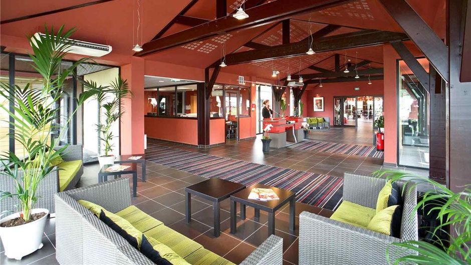 Ibis Styles Segre Exterior