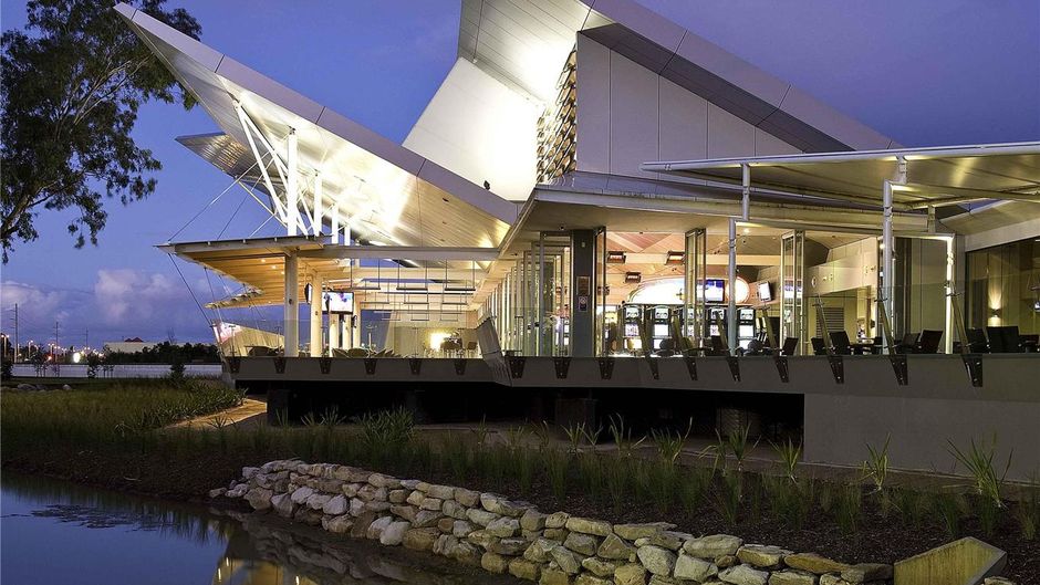 Mercure Sydney Liverpool Exterior