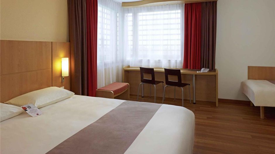 Ibis Warszawa Reduta Hotel Room